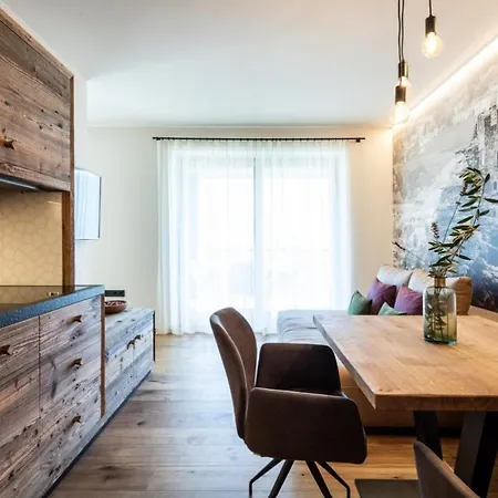 Ferienwohnung In Bei Garmisch Mit Privatem Whirlpool Und Sauna Фархант